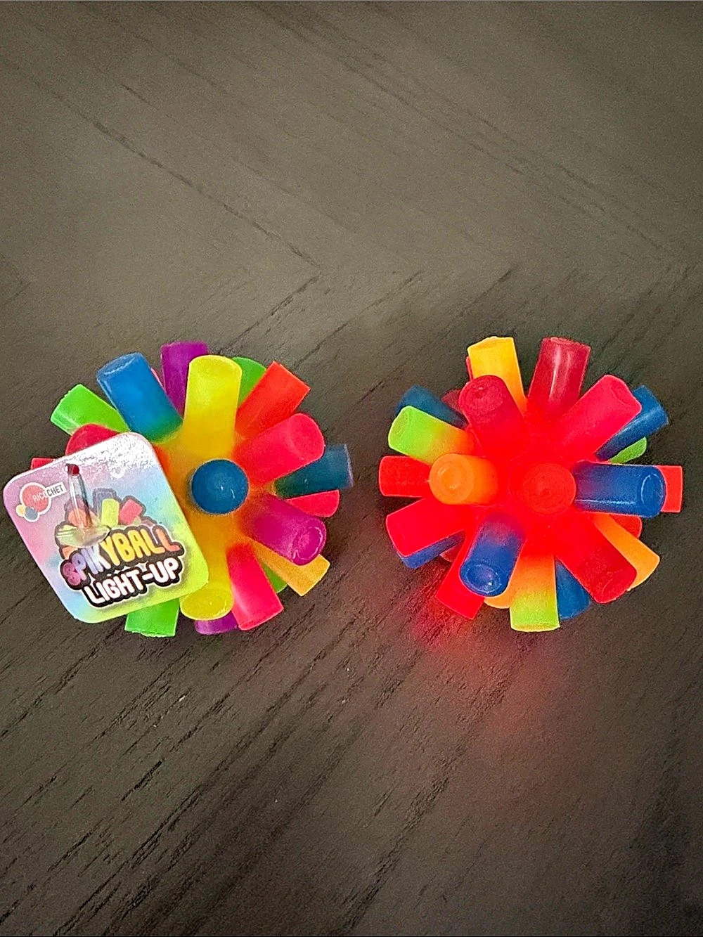 Groupe Ricochet Spiky Ball Light-Up Colorful Toy Set